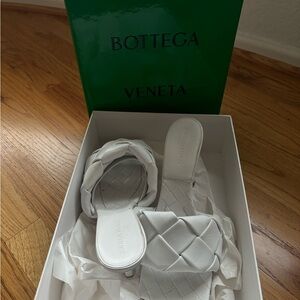 Bottega Veneta White Intrecciato Mules
